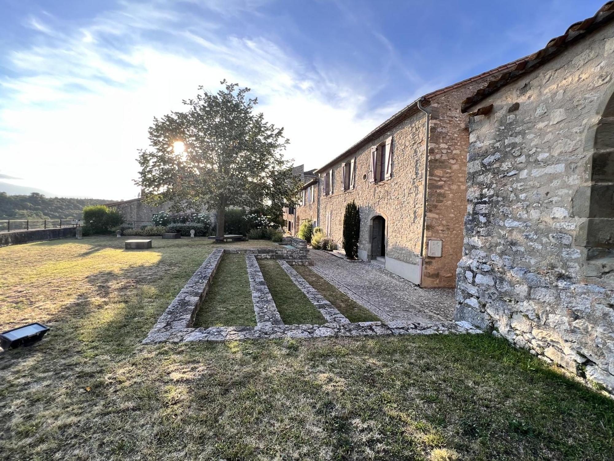 Logis Hotel Restaurant La Bergerie Aragon Esterno foto