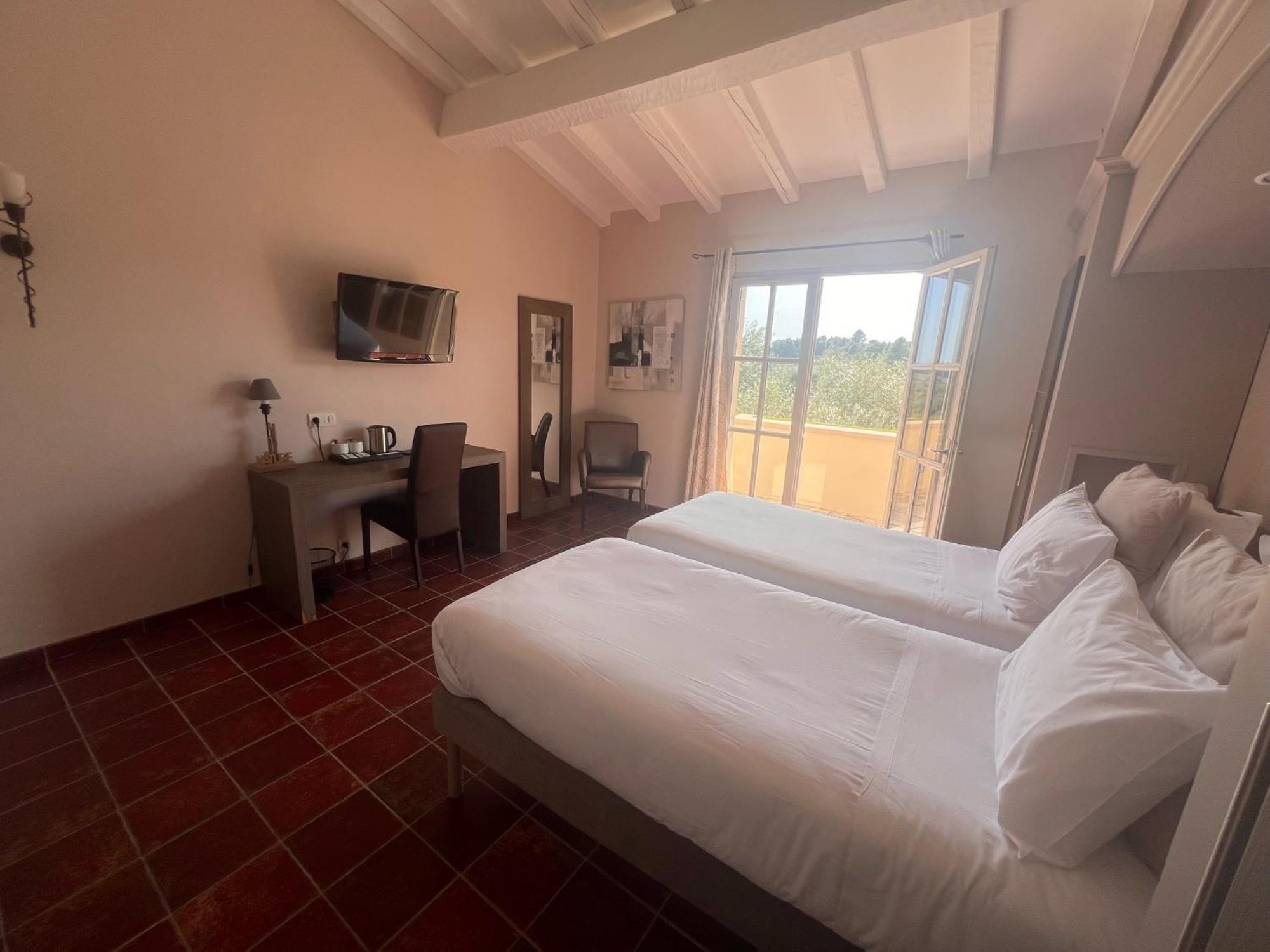 Logis Hotel Restaurant La Bergerie Aragon Esterno foto