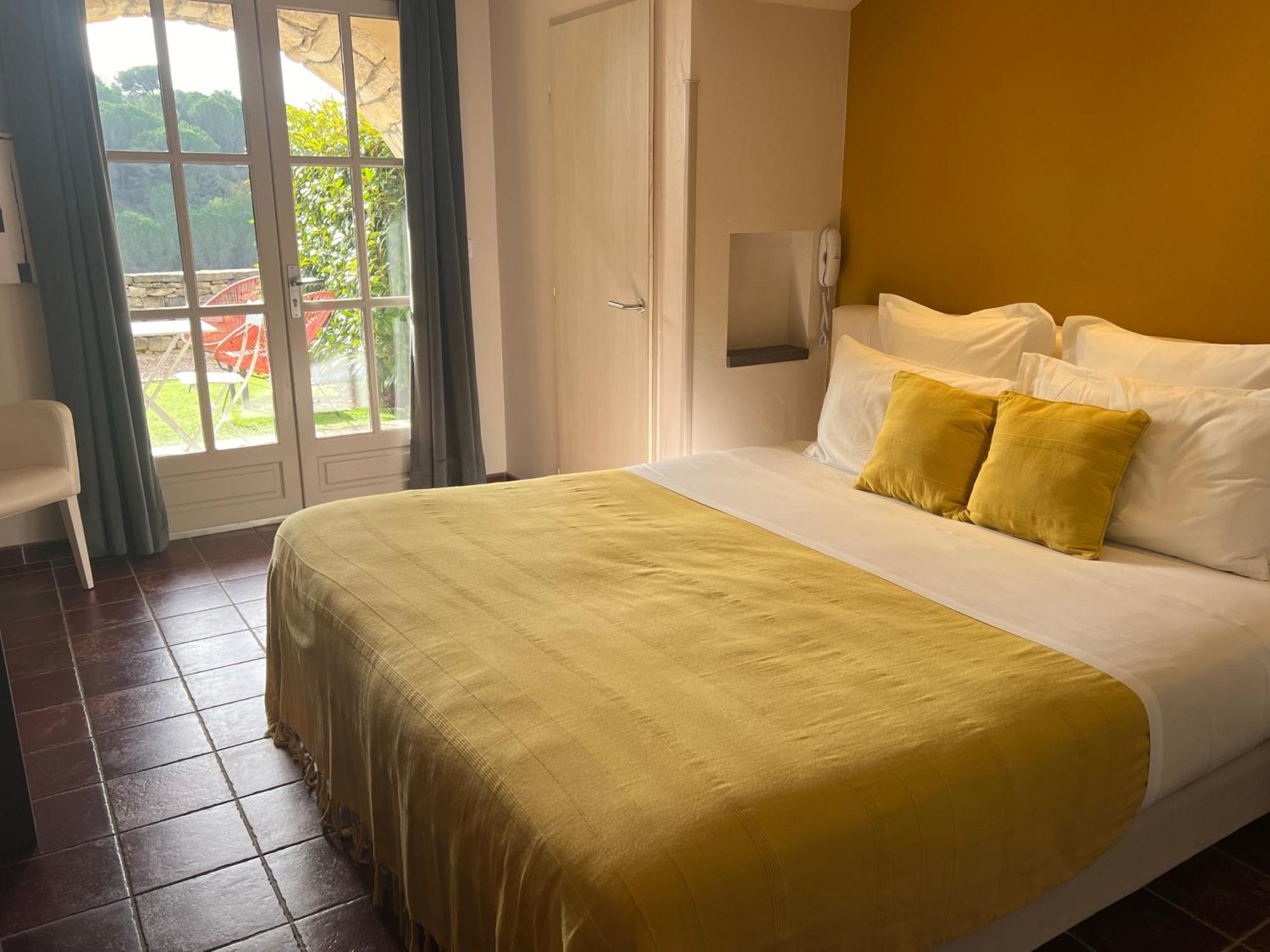 Logis Hotel Restaurant La Bergerie Aragon Esterno foto