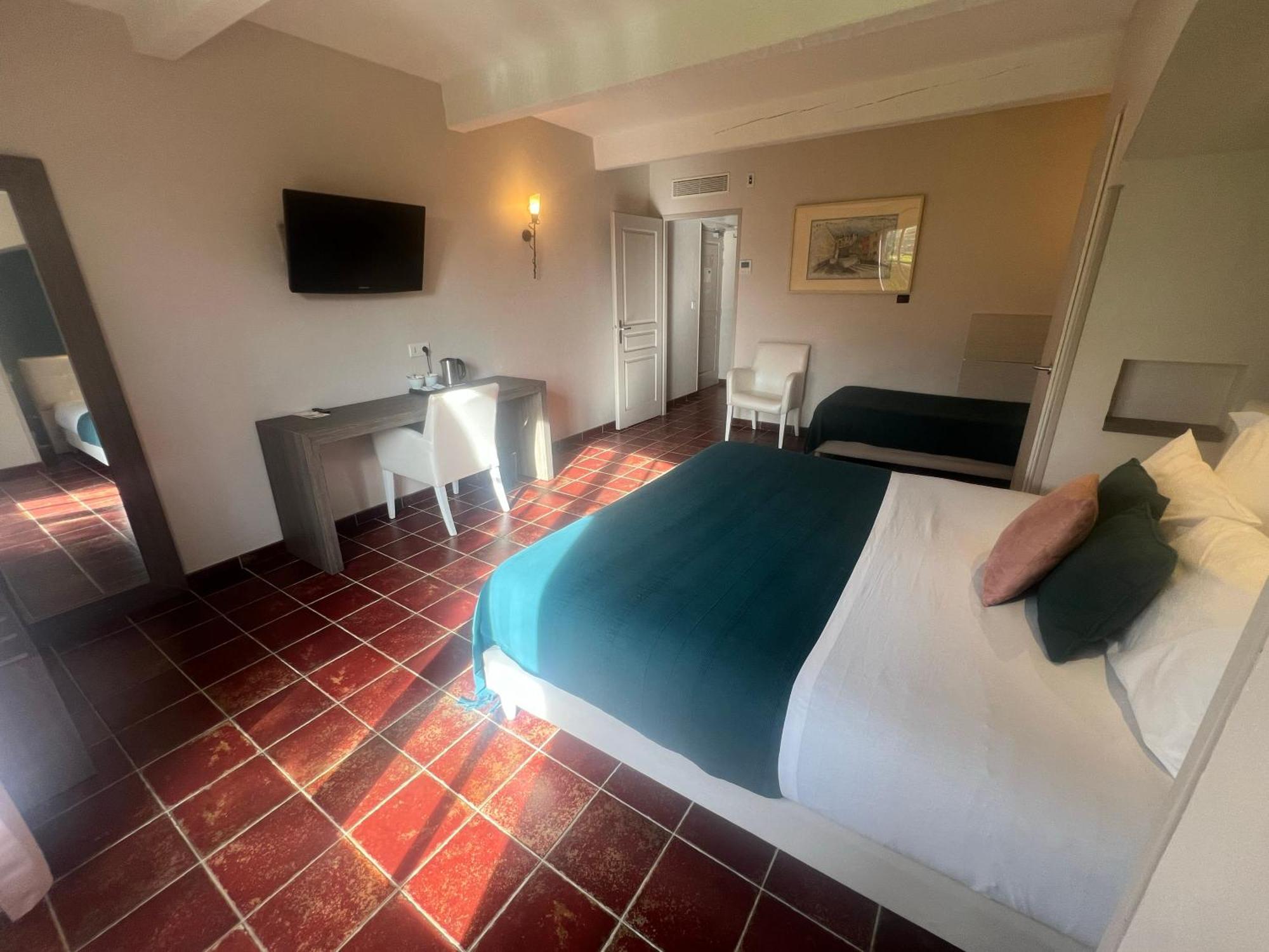 Logis Hotel Restaurant La Bergerie Aragon Esterno foto