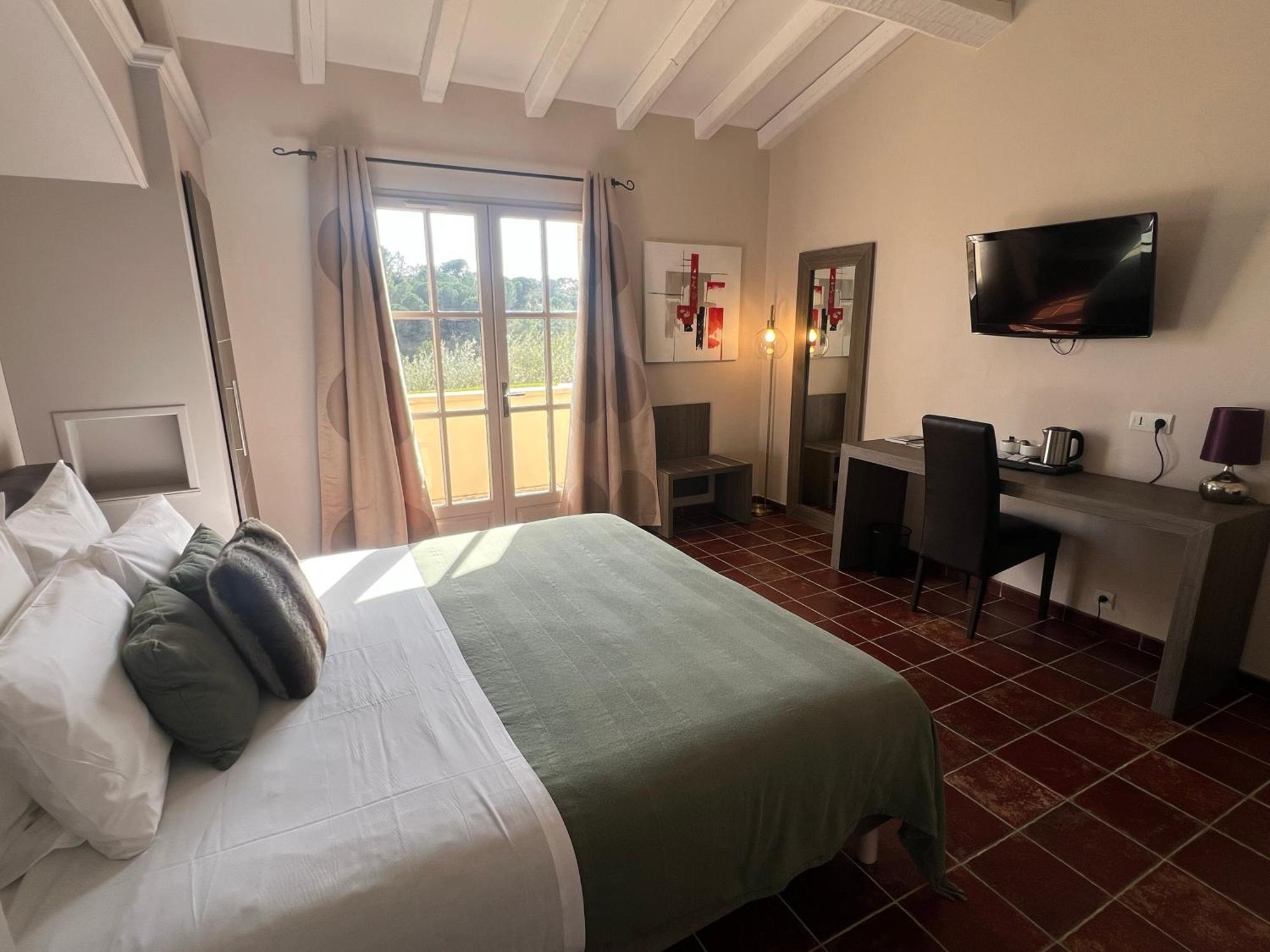 Logis Hotel Restaurant La Bergerie Aragon Esterno foto
