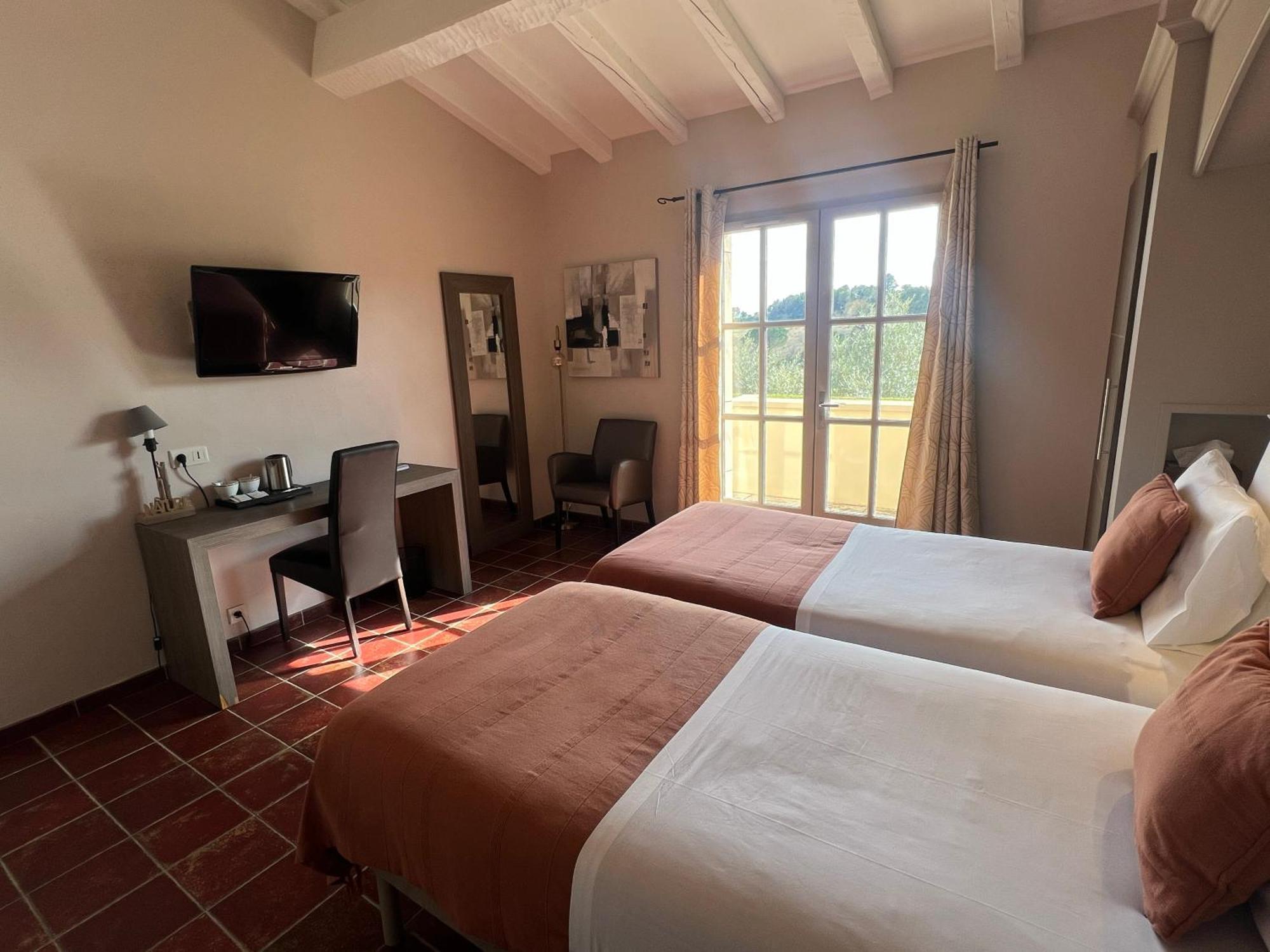 Logis Hotel Restaurant La Bergerie Aragon Esterno foto
