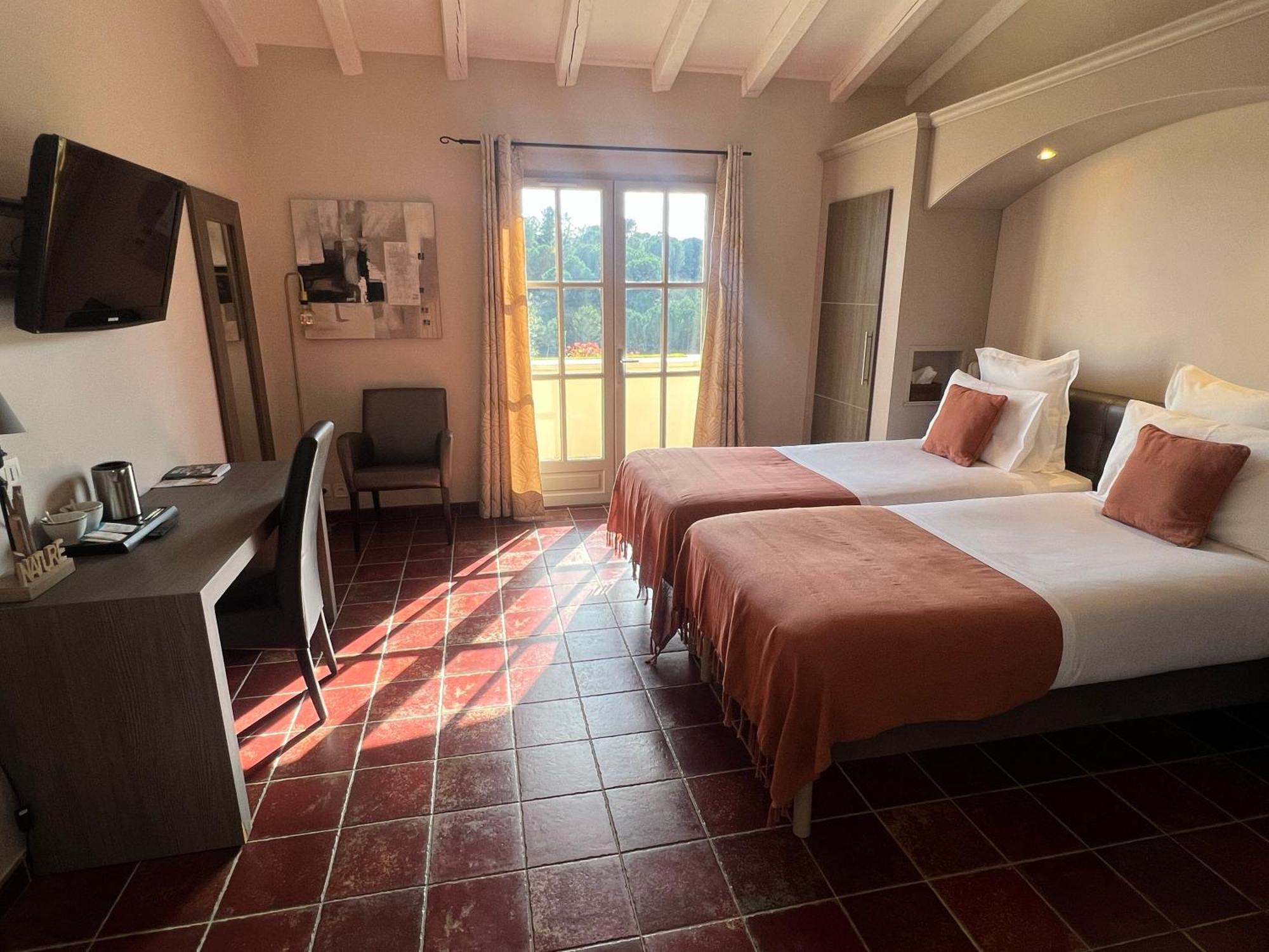 Logis Hotel Restaurant La Bergerie Aragon Esterno foto